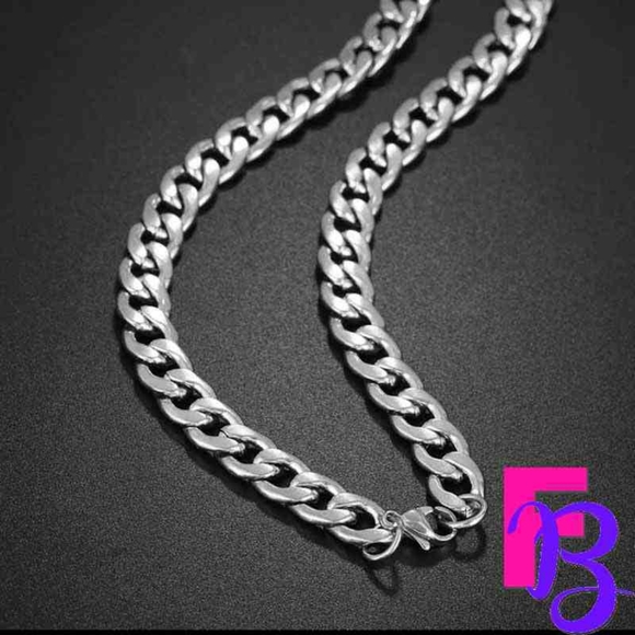 *NEW!* 9MM 24" Miami Cuban Chain - Picture 5 of 13